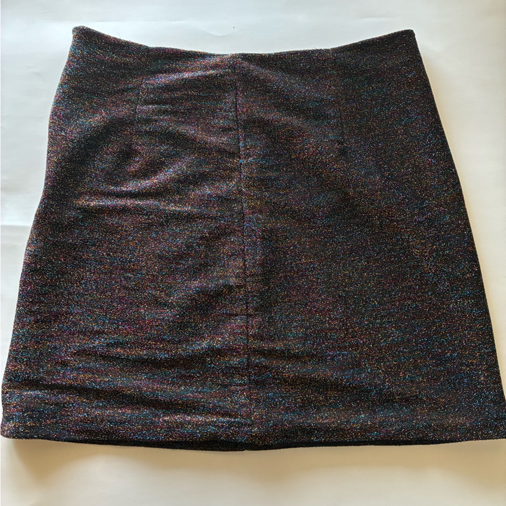 Medium Mulaya multicolored shimmery mini skirt—- very cute!!